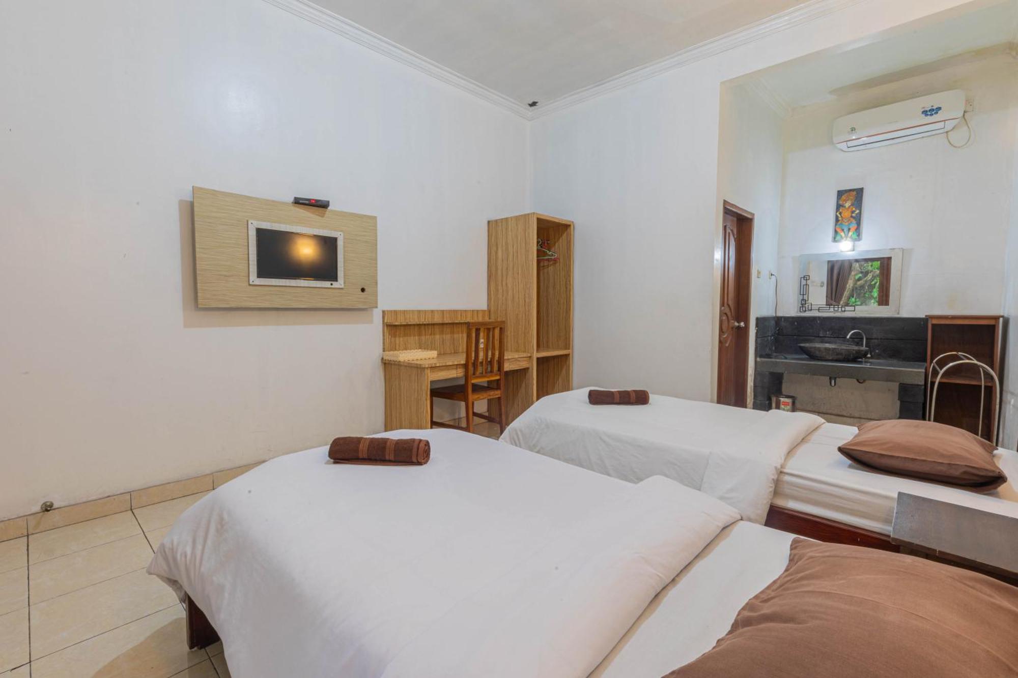 Transit Inn Senggigi 망시트 외부 사진